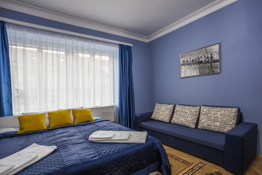 Luxury Air-Conditioned Rooms In Old Town Братислава Экстерьер фото