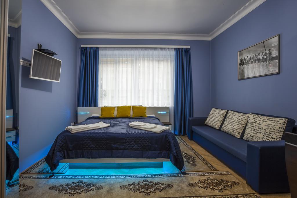 Luxury Air-Conditioned Rooms In Old Town Братислава Экстерьер фото